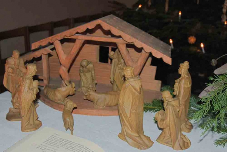 image 11b-kirche-nieder-beerbach-weihnachten-krippe__25-12-2016-jpg