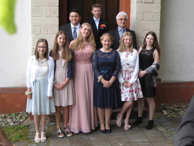 image 05c-konfirmation-konfirmanden__20-05-2018-jpg