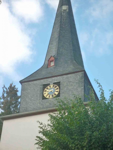 image 06-kirche-nieder-beerbach-eingangstor-von-osten__30-09-2016-jpg